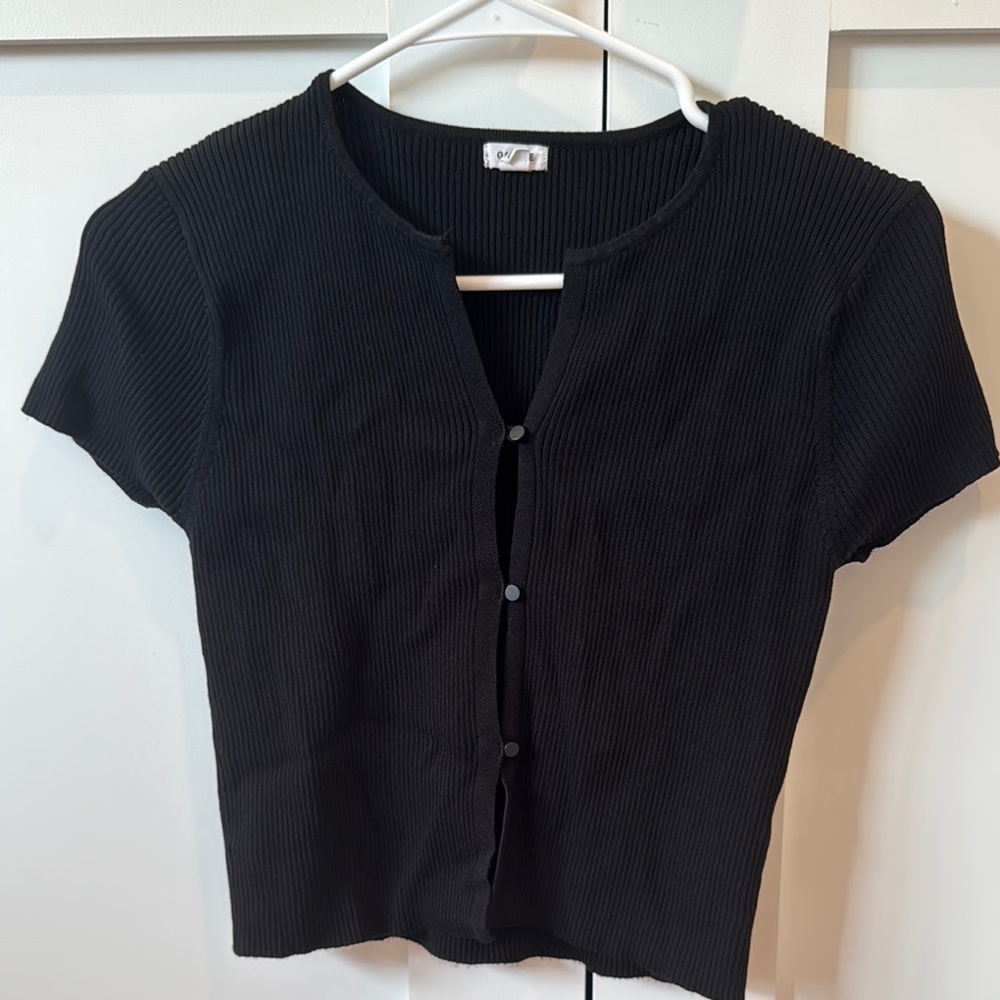 Black Ribbed Button-Up Top